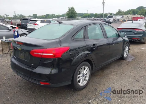 2015 Ford Focus Se z USA, uszkodzony, nr VIN 1FADP3F23FL285328